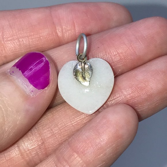 Snowy Quartz Heart Pendant - Picture 5 of 15